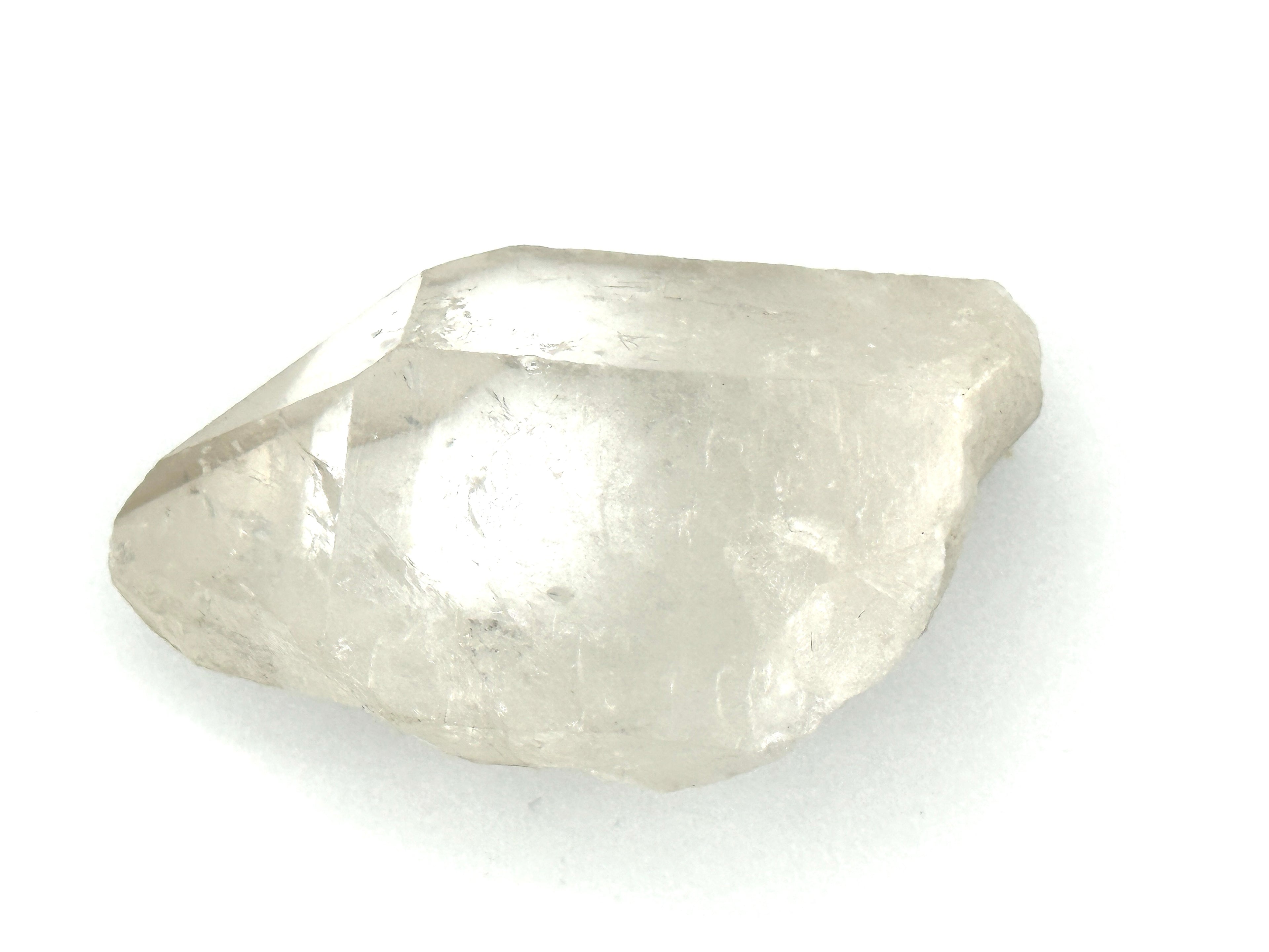 BERGKRYSTALL - "beskytte, smertelindre, styrke intuisjon, rense"