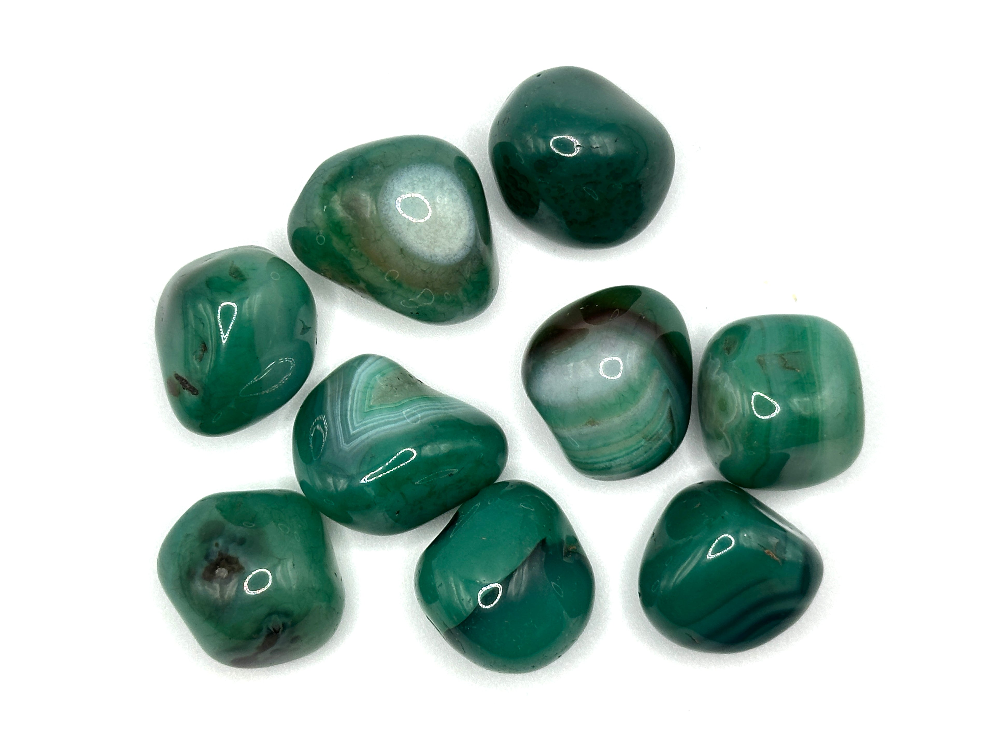 AGAT GRØNNFARGET TROMLET - "selvrespekt, balanse, stabilitet, analytisk, hurtig oppfattelse"