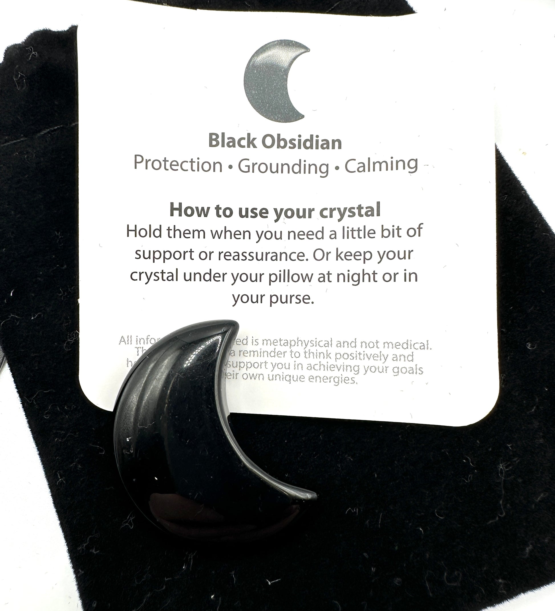SORT OBSIDIAN - halvmåneformet sort obsidian med pose og kort
