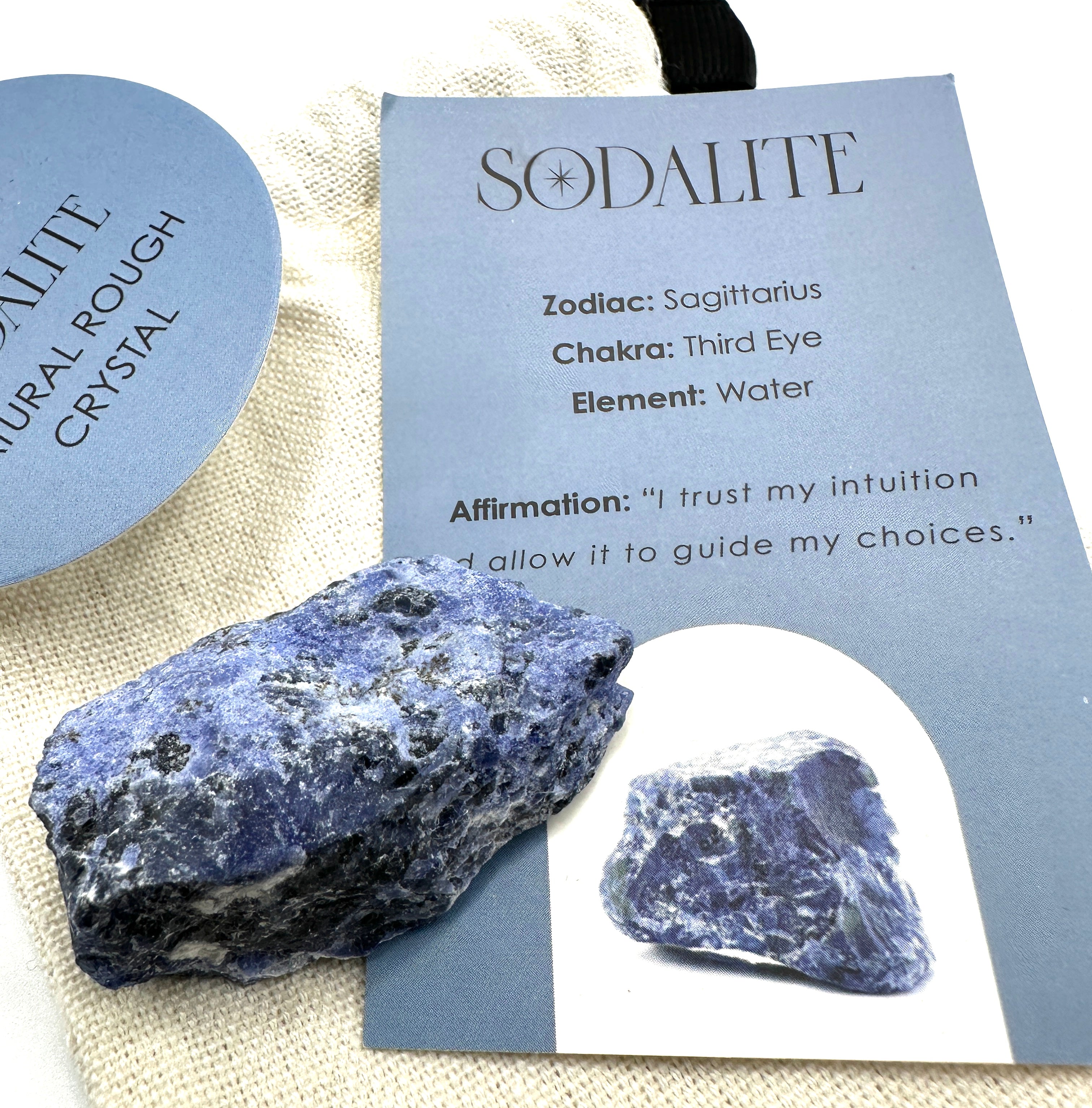 SODALITT - råstein - "fremme kommunikasjon, intuisjon og mental klarhet"