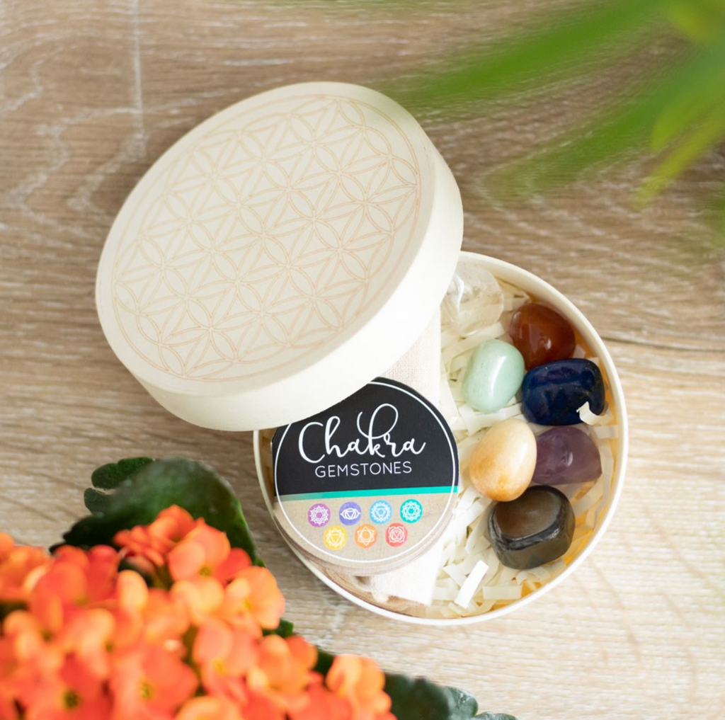 FORHÅNDSBESTILL: CHAKRA KRYSTALLSETT
