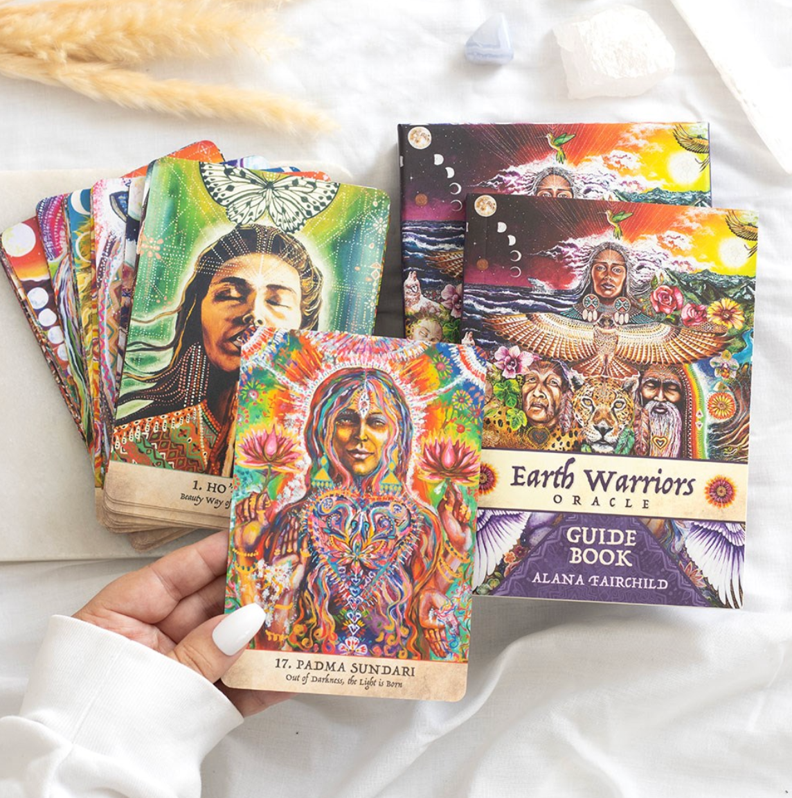 EARTH WARRIORS ORACLE - 44 kort og guidebok
